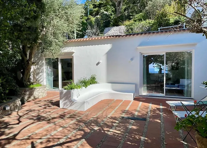 Olive Βίλα Κάπρι